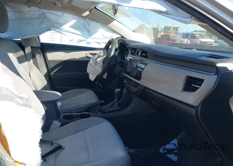 2015 Toyota Corolla Le z USA, uszkodzony, nr VIN 2T1BURHEXFC480595